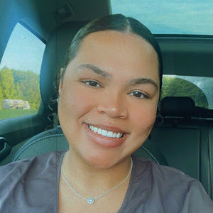 Meet your Posher, Leah